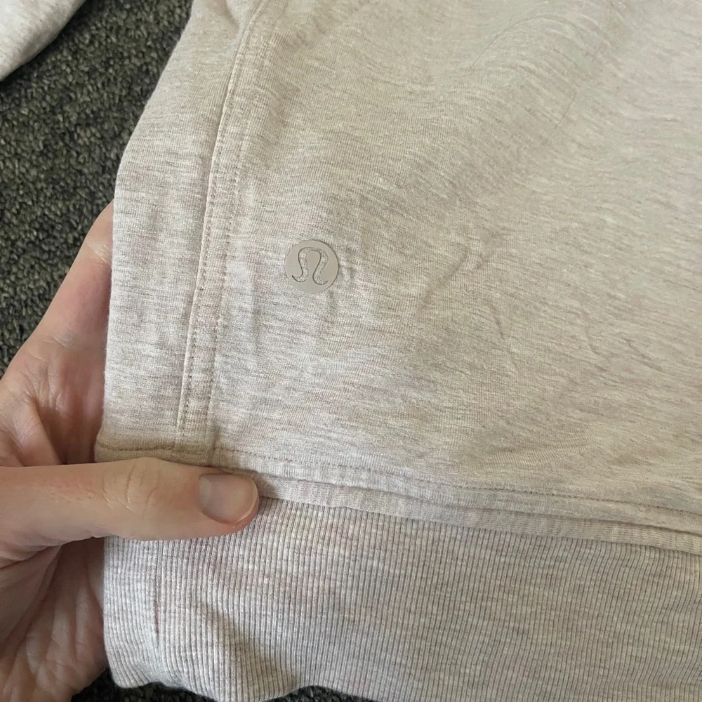 Lululemon light pink cropped crewneck buttery soft Athleisure